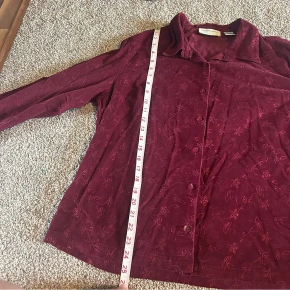 [Lemon Grass] Burgundy Embroidered Corduroy Shirt - Picture 3 of 4